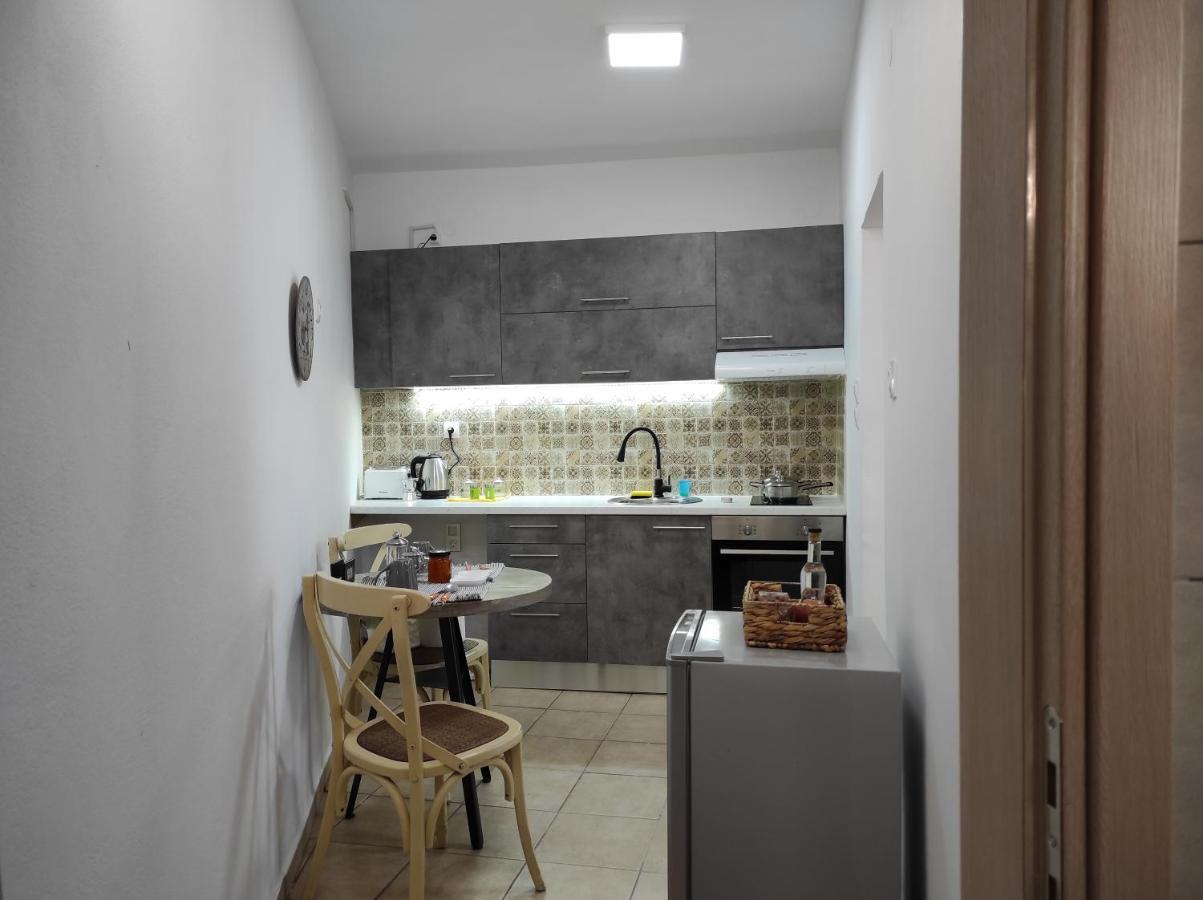 Secret Stories Studio Apartment Heraklion Exterior foto
